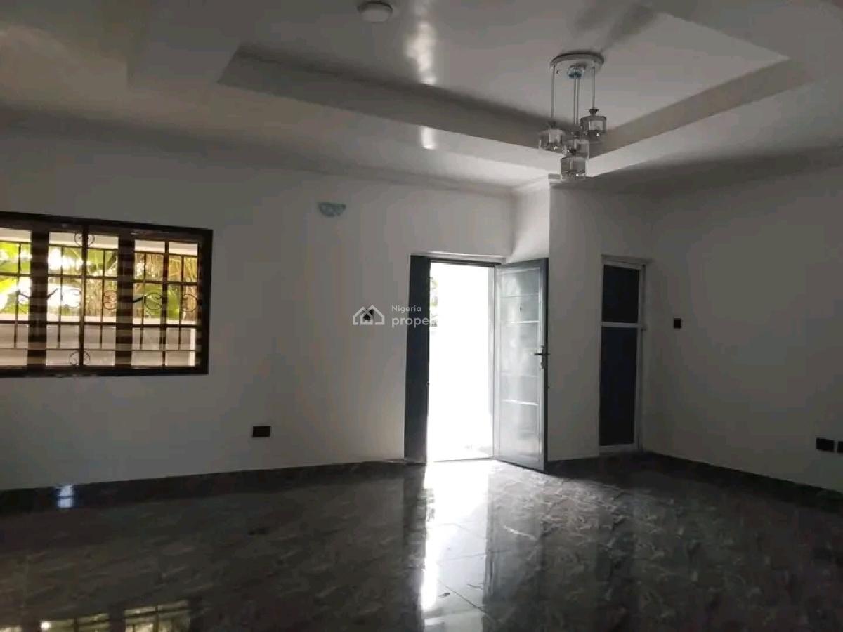 Lovely 3bedroom Flat Upstairs, Alashe Palace Estate, Ogombo, Ajah, Lagos, Flat / Apartment for Rent