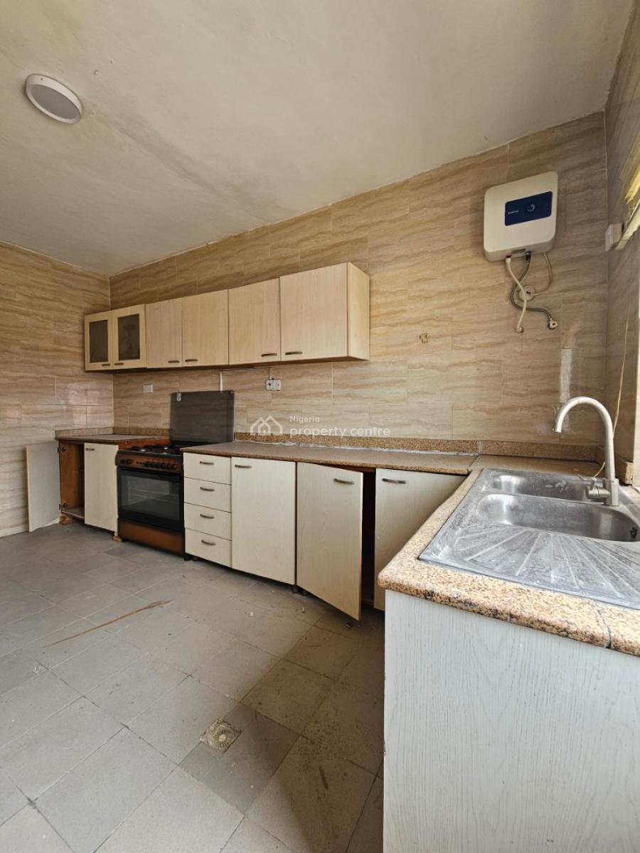 Lovely Well Spacious 3-bedroom Apartment with Bq, Lekki Phase 1, Lekki, Lagos, Flat / Apartment for Rent