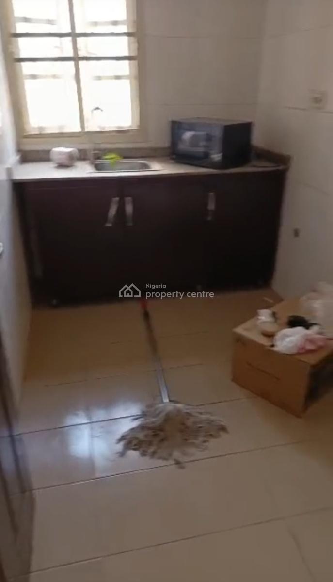 Nice 1bedroom Flat, 2toilet,wardrobe,spacious Kitchen, Tarred Rd, By Shafa, Tarred Rd, Wuye, Abuja, Flat / Apartment for Rent