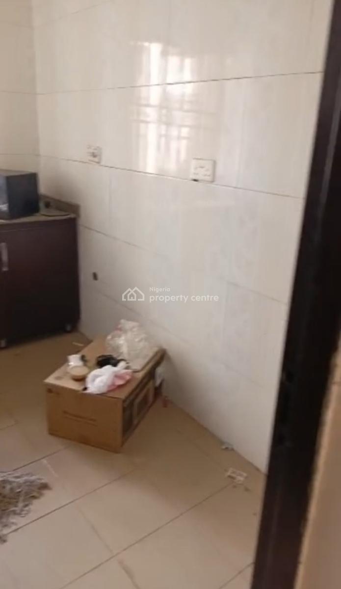 Nice 1bedroom Flat, 2toilet,wardrobe,spacious Kitchen, Tarred Rd, By Shafa, Tarred Rd, Wuye, Abuja, Flat / Apartment for Rent