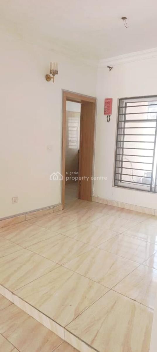 *mini Flat Penthouse, Lekki Phase 1, Lekki, Lagos, Mini Flat (room and Parlour) for Rent