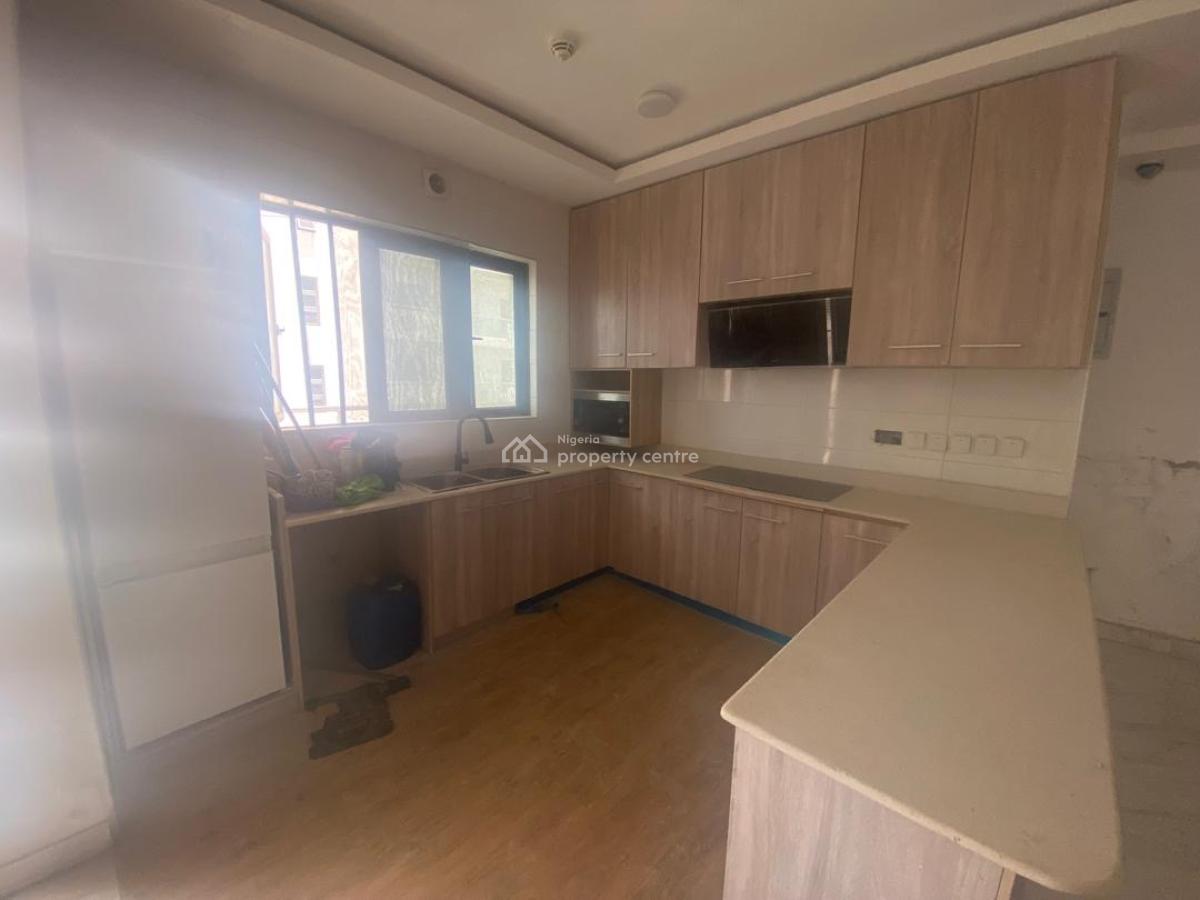 Luxury 2 Units of 2 Bedrooms Apartments + Swimming Pool, Gym, Periwinkle Estate, Lekki Phase 1, Lekki, Lagos, Flat / Apartment for Rent