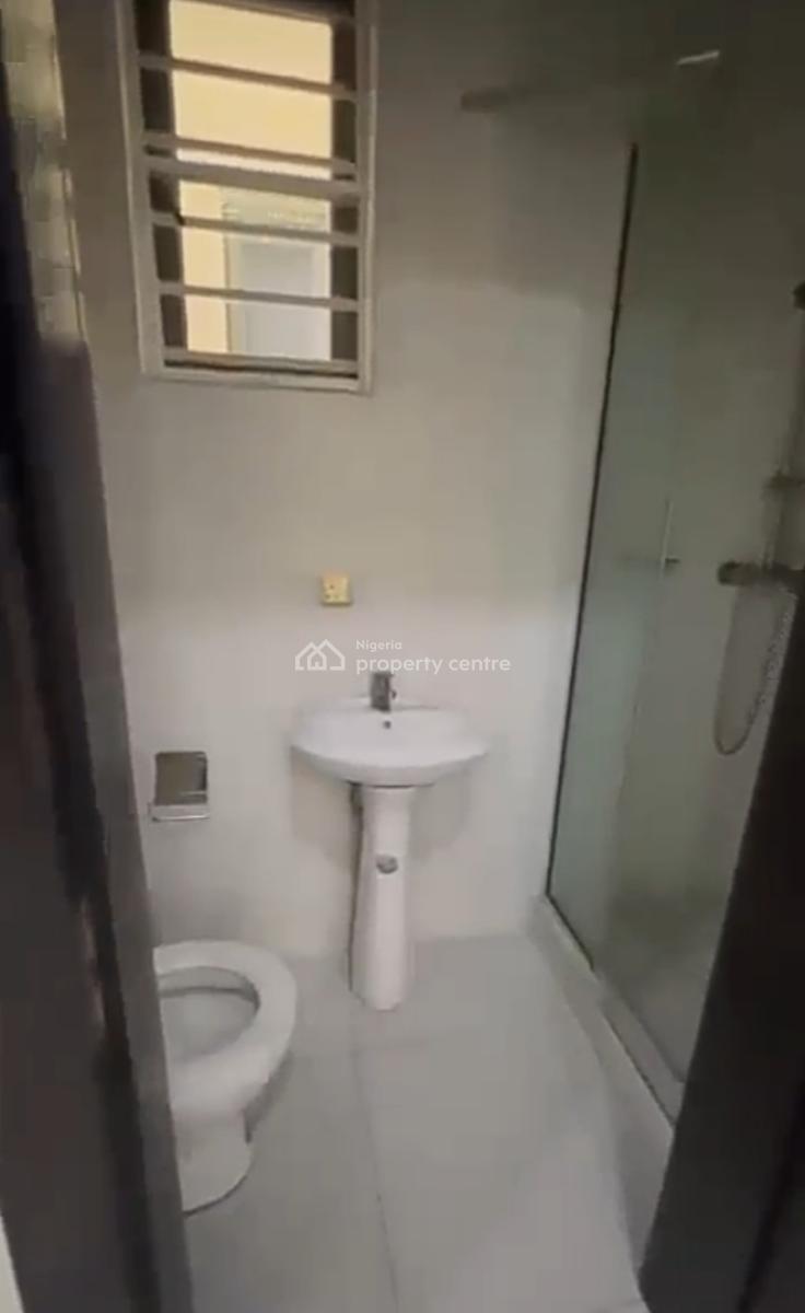 Semi Masters Bedroom Inside a Shared Apartment { Video}, Emcel Garden Estate Orchid Road, Lekki, Lagos, Self Contain (single Rooms) for Rent