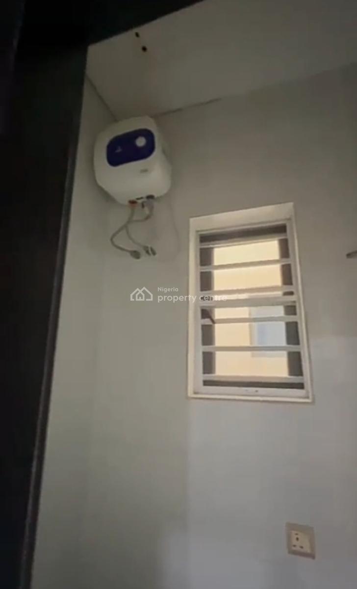 Semi Masters Bedroom Inside a Shared Apartment { Video}, Emcel Garden Estate Orchid Road, Lekki, Lagos, Self Contain (single Rooms) for Rent