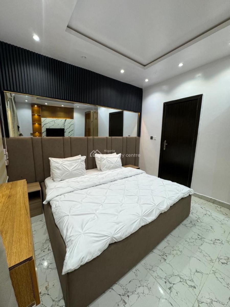 1bedroom Apartment with Ps5, Swimming Pool,air Hockey, 24/7 Security, Lekki Phase 1, Lekki, Lagos, Flat / Apartment Short Let