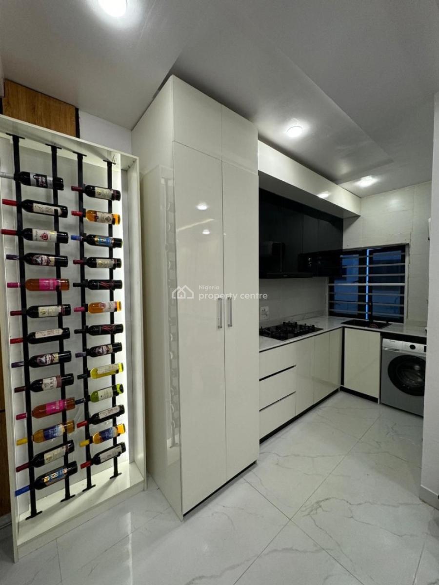 1bedroom Apartment with Ps5, Swimming Pool,air Hockey, 24/7 Security, Lekki Phase 1, Lekki, Lagos, Flat / Apartment Short Let