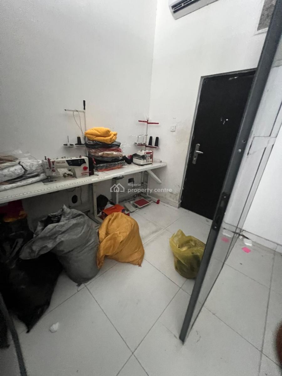 Shop Ground Floor Facing Road at Lekki Phase 1, Off Admiralty Way Lekki Phase 1, Lekki Phase 1, Lekki, Lagos, Shop for Rent