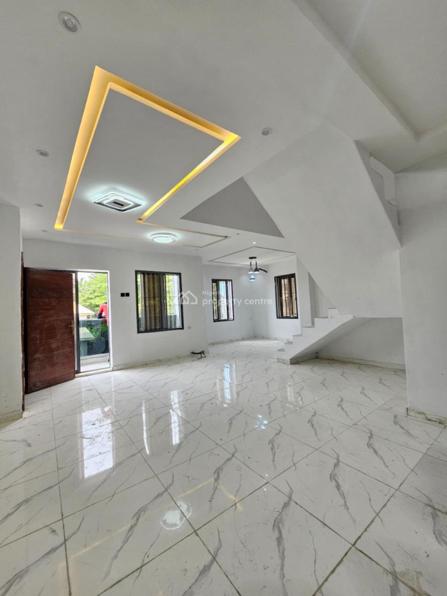 Well Built Luxury 4-bedroom Maisonette, Lekki Phase 1, Lekki, Lagos, Flat / Apartment for Rent