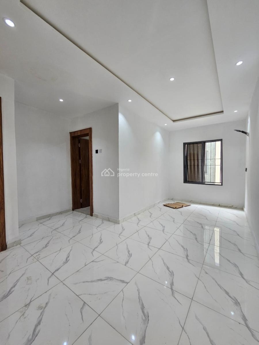 Well Built Luxury 4-bedroom Maisonette, Lekki Phase 1, Lekki, Lagos, Flat / Apartment for Rent
