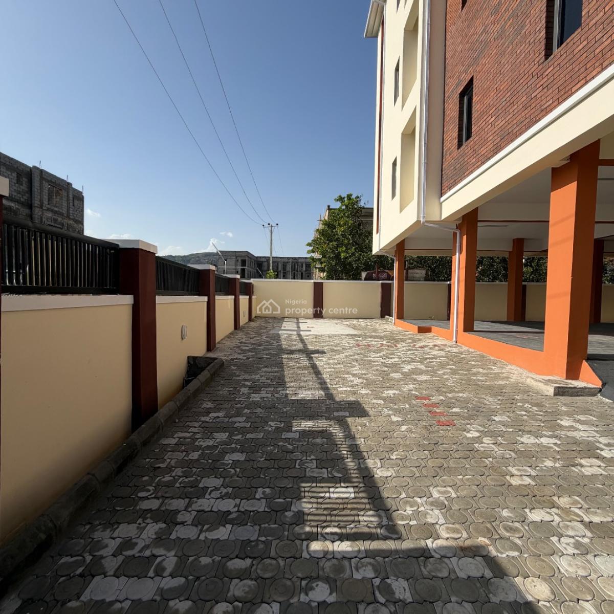Contemporary & Serviced 3bedrooms Apartment with Bq, Main Katamoe, Katampe, Abuja, Flat / Apartment for Rent