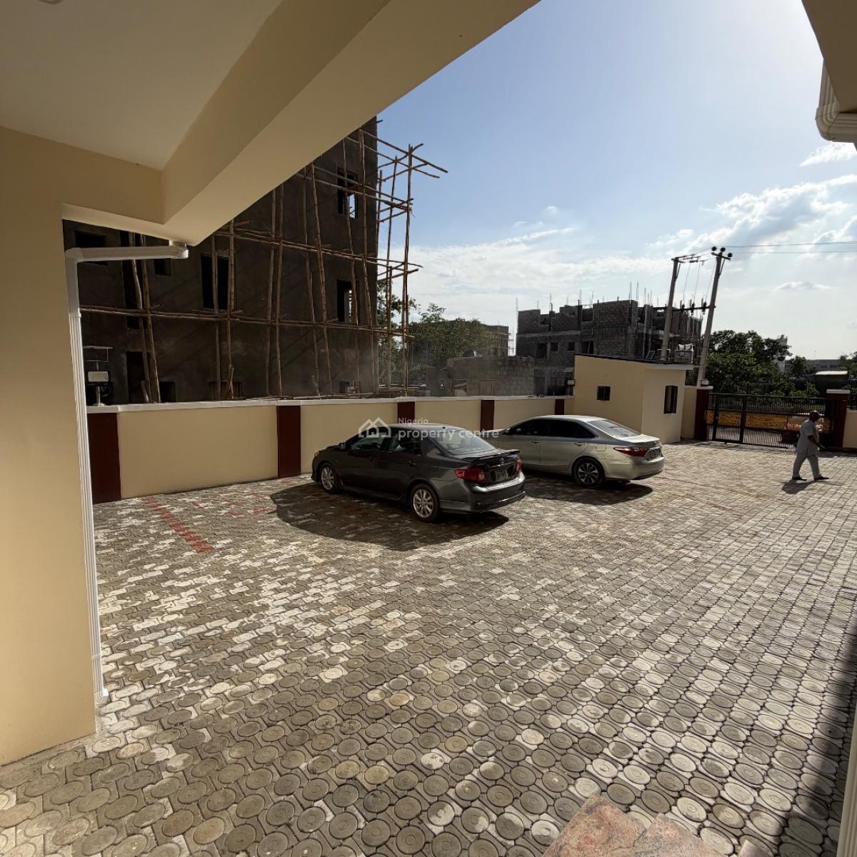 Contemporary & Serviced 3bedrooms Apartment with Bq, Main Katamoe, Katampe, Abuja, Flat / Apartment for Rent
