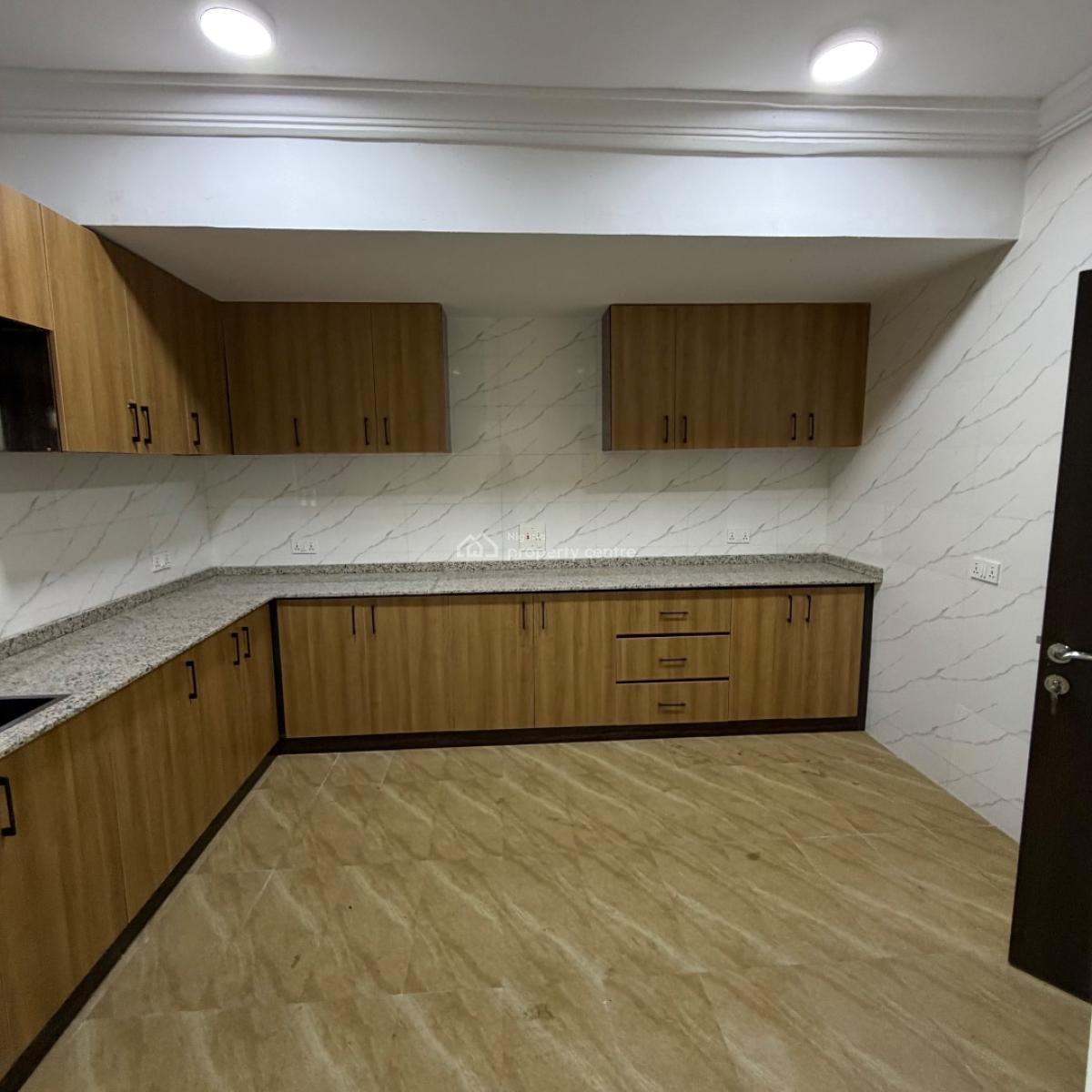 Contemporary & Serviced 3bedrooms Apartment with Bq, Main Katamoe, Katampe, Abuja, Flat / Apartment for Rent