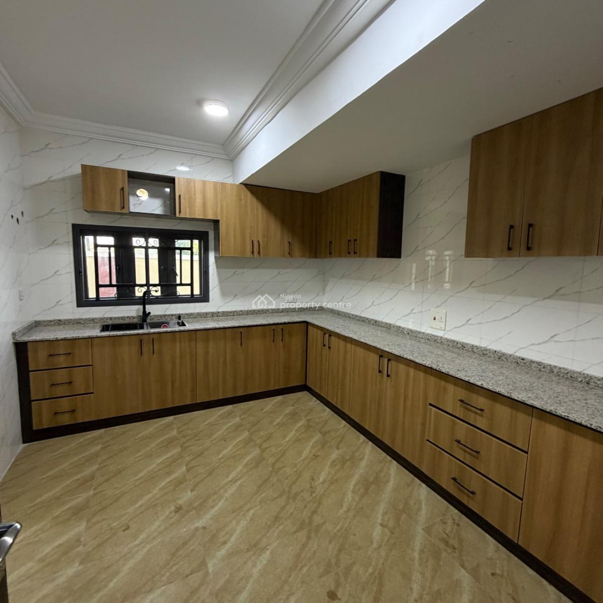 Contemporary & Serviced 3bedrooms Apartment with Bq, Main Katamoe, Katampe, Abuja, Flat / Apartment for Rent