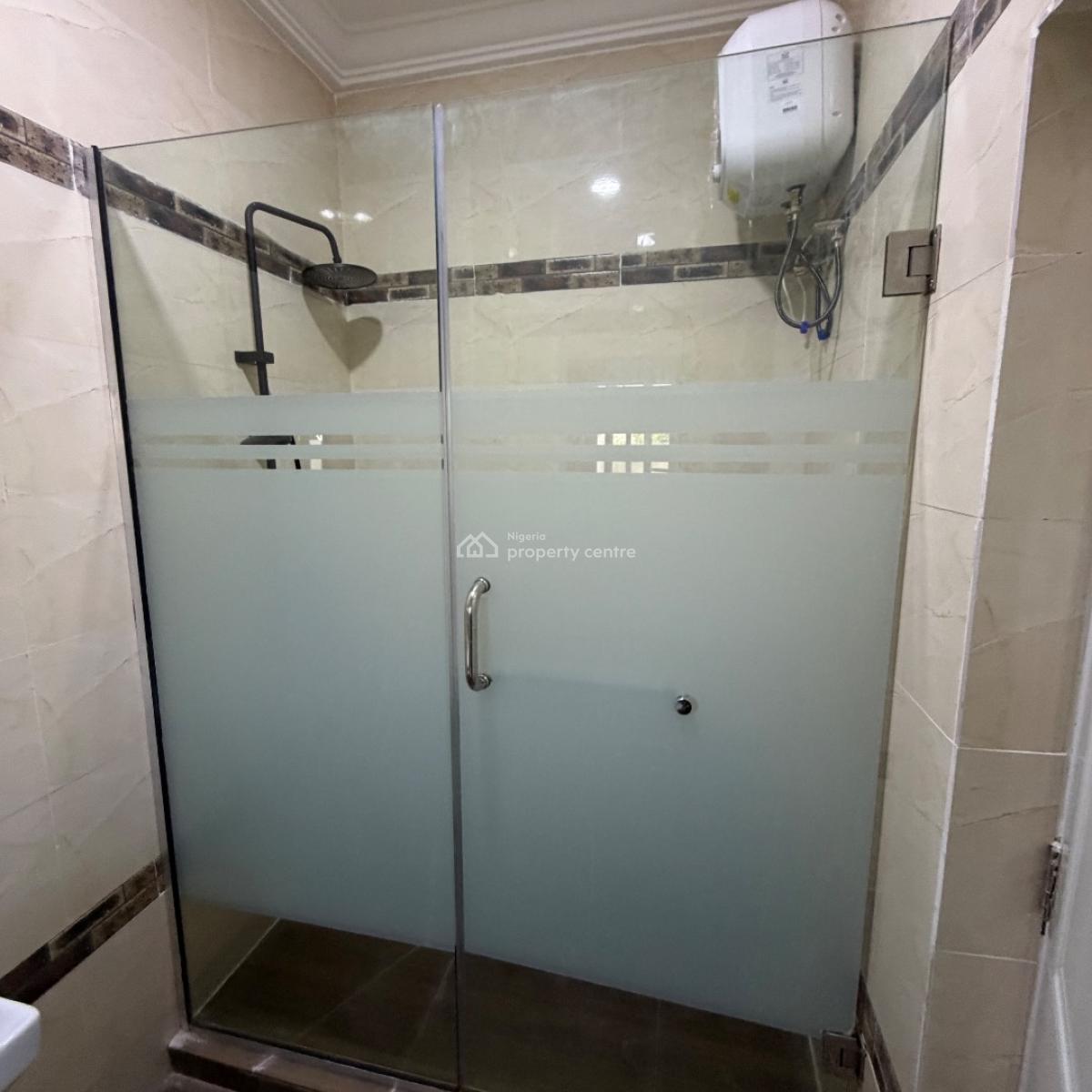 Contemporary & Serviced 3bedrooms Apartment with Bq, Main Katamoe, Katampe, Abuja, Flat / Apartment for Rent