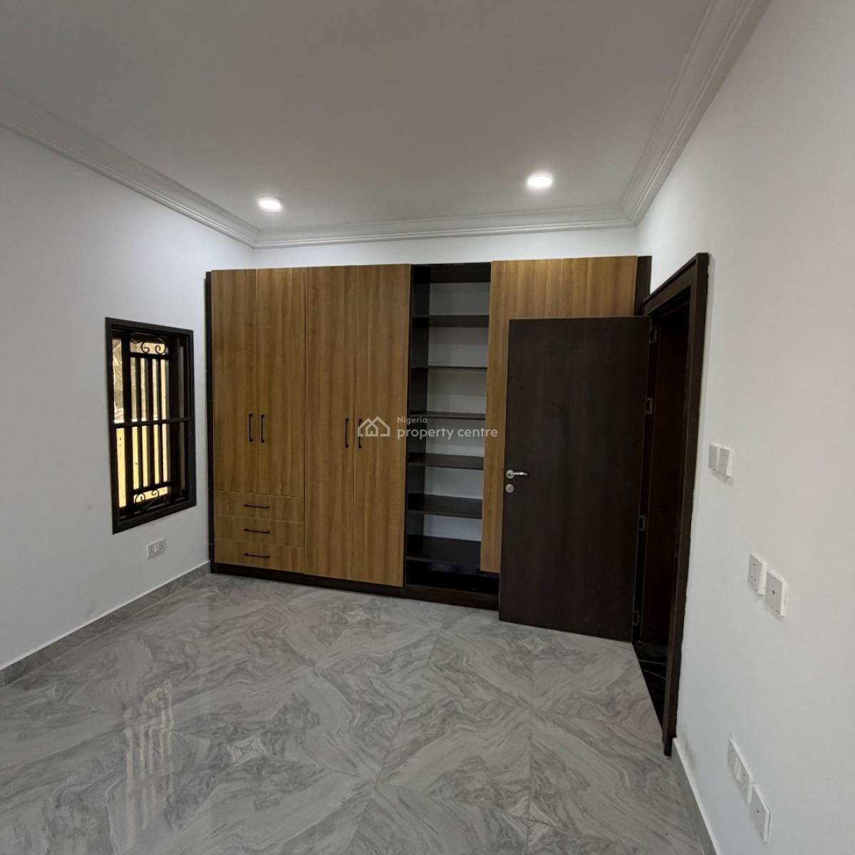 Contemporary & Serviced 3bedrooms Apartment with Bq, Main Katamoe, Katampe, Abuja, Flat / Apartment for Rent