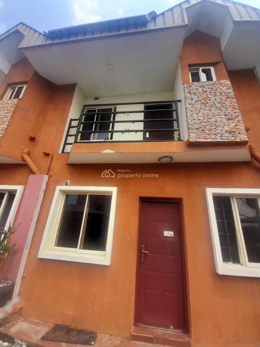 Room in a Shared Apartment (upstairs), Maroko, Off Mobi Road, Ilaje, Ajah, Lagos, Self Contain (single Rooms) for Rent