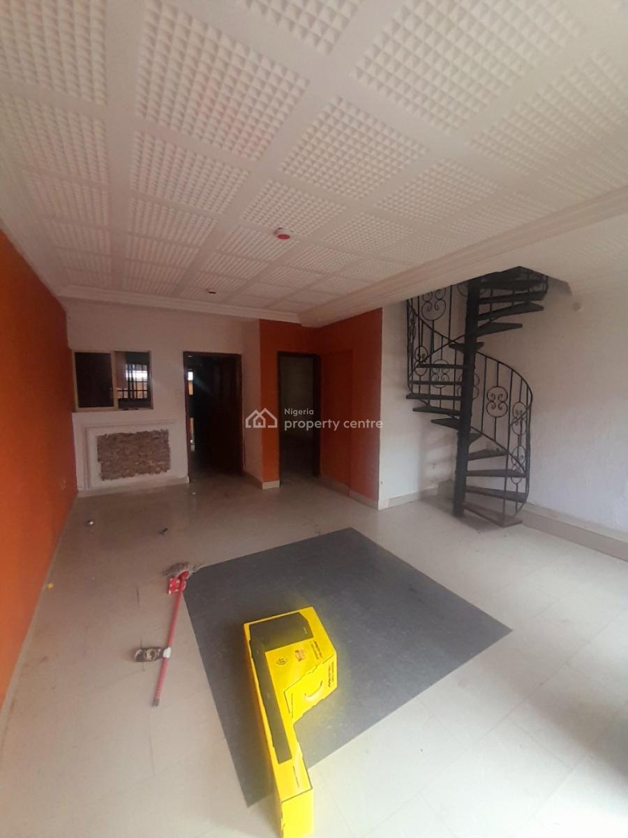 Room in a Shared Apartment (upstairs), Maroko, Off Mobi Road, Ilaje, Ajah, Lagos, Self Contain (single Rooms) for Rent