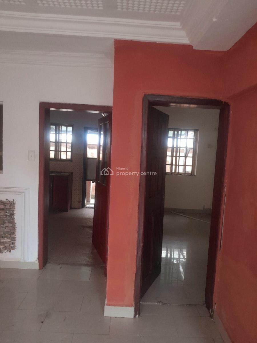 Room in a Shared Apartment (upstairs), Maroko, Off Mobi Road, Ilaje, Ajah, Lagos, Self Contain (single Rooms) for Rent