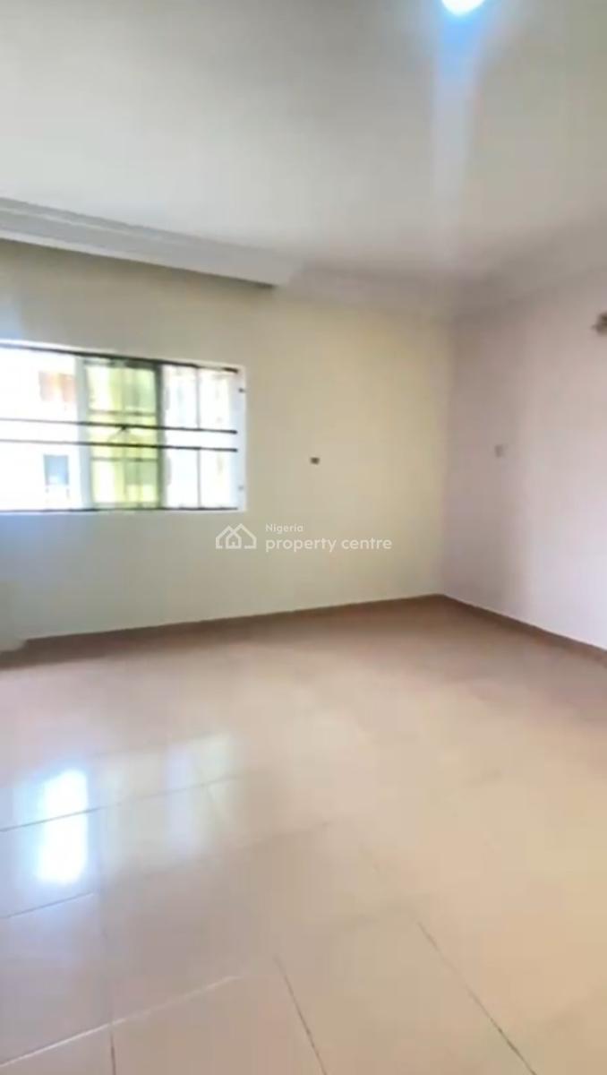 Clean Spacious Renovated 3bedroom Flat, Tarred Rd, 2st Avenue, Tarred Rd, Gwarinpa, Abuja, Flat / Apartment for Rent