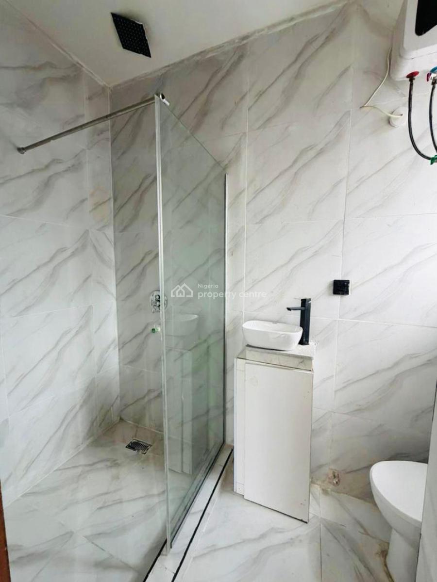 Luxury and Elegant 2 Bedroom Flat in a Well Secured Area, Ologolo, Lekki, Lagos, Flat / Apartment for Rent
