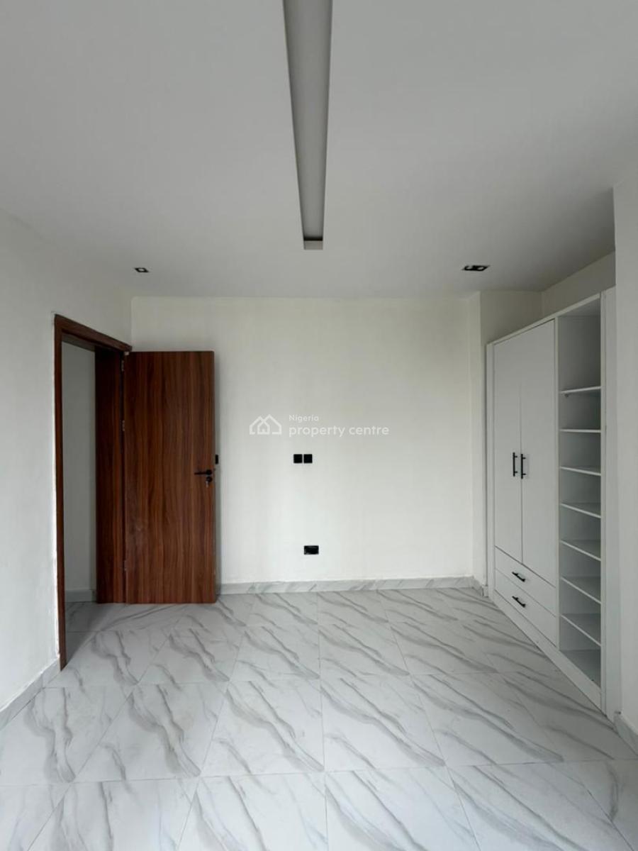 Luxury and Elegant 2 Bedroom Flat in a Well Secured Area, Ologolo, Lekki, Lagos, Flat / Apartment for Rent