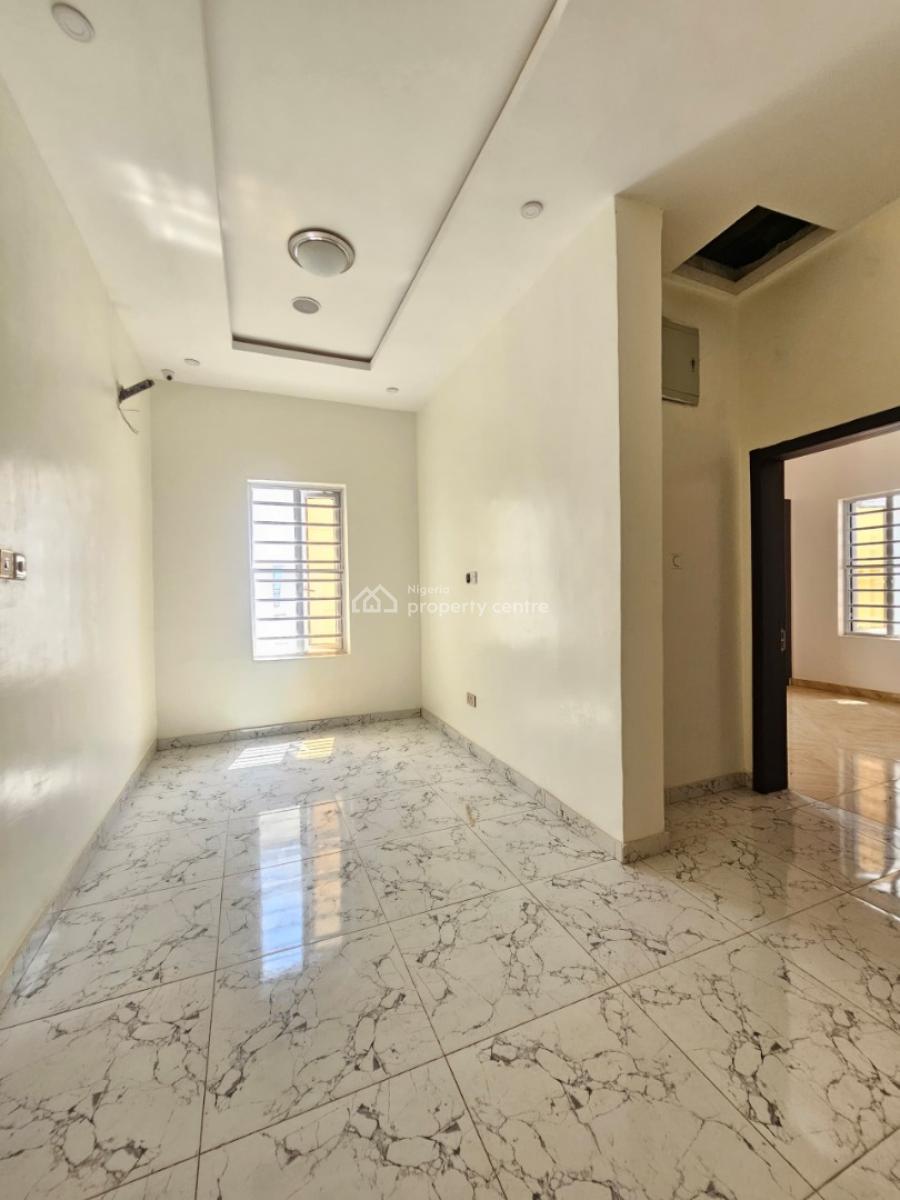 Exquisite 4-bedrooms Semi-detached Detached Duplex with Bq, Lekki County, Lekki, Lagos, House for Sale