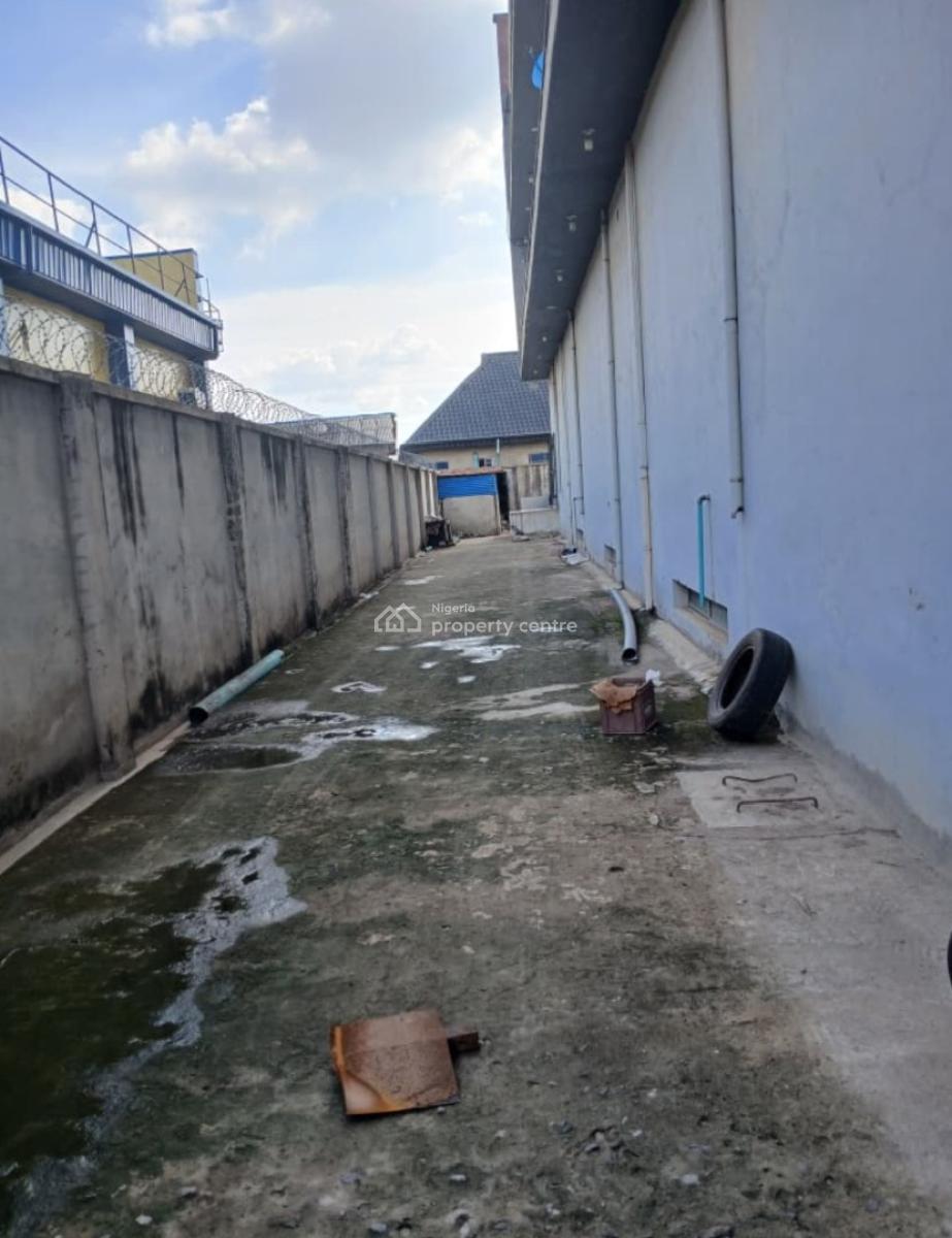 Big 2 Storey Building (530sqm) Each Floor for All Purposes, @ Casso B/stop, Facing Directly Along Lagos/abeokuta Expressway Lagos, Alagbado, Ifako-ijaiye, Lagos, Commercial Property for Rent
