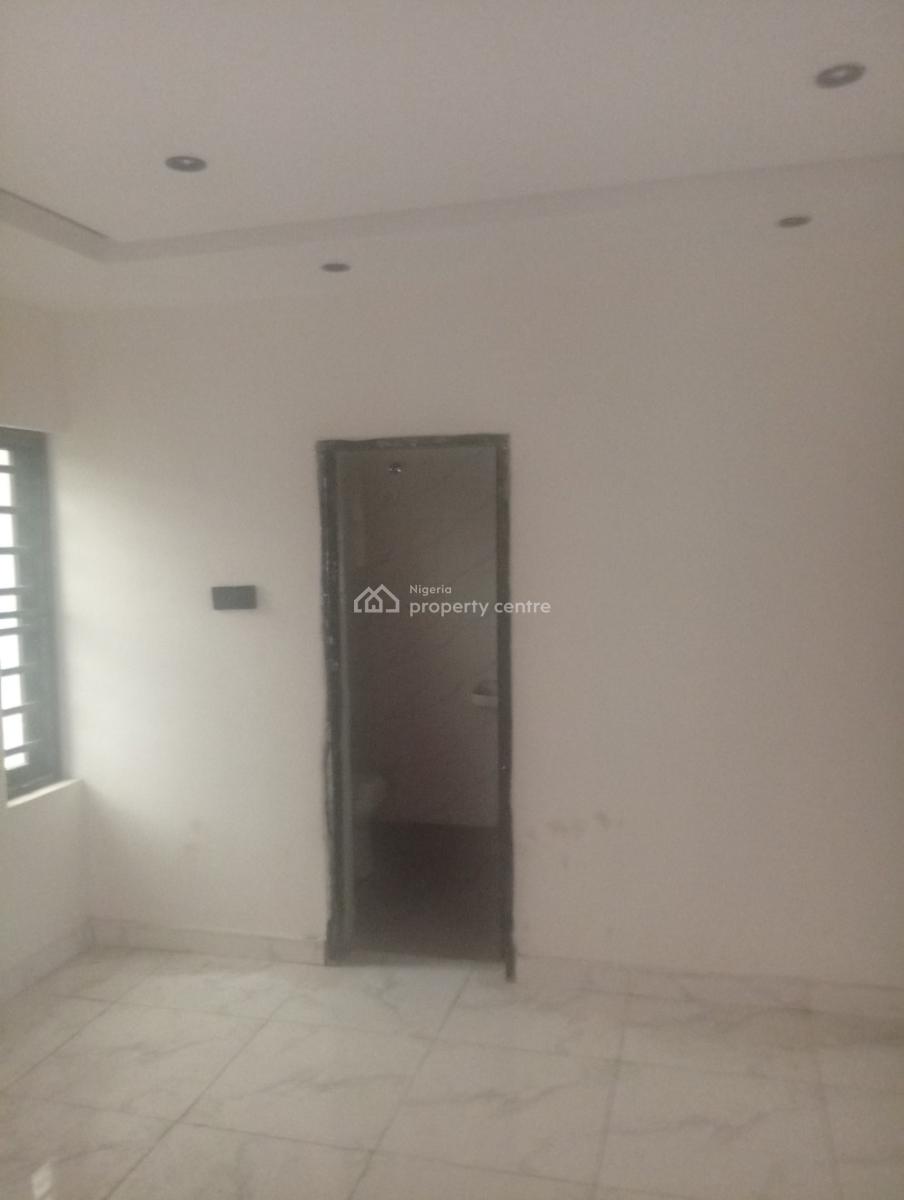 3 Bedrooms Flat with Rooms Ensuite New House, Gbagada Lagos, Soluyi, Gbagada, Lagos, Block of Flats for Sale