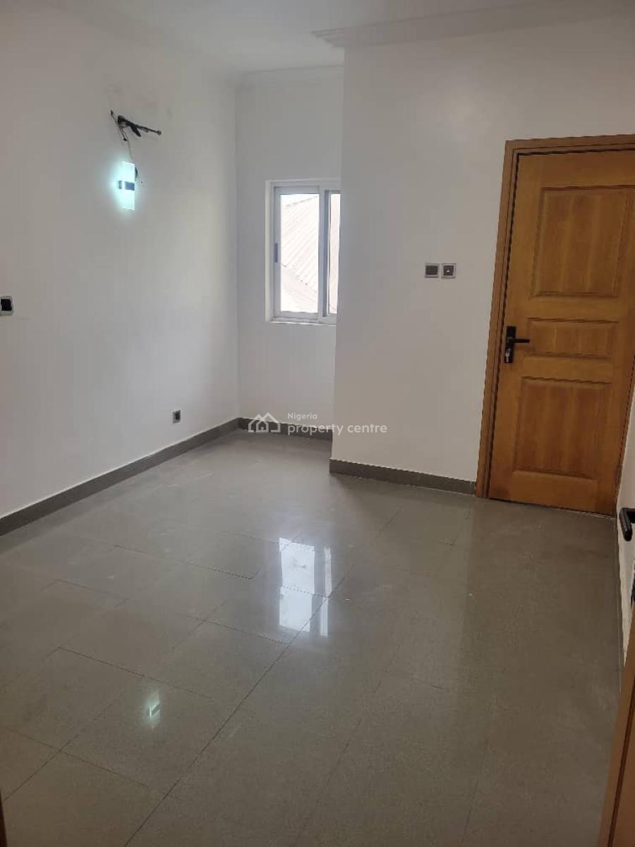Three Bedroom Terrace with Bq, Lekki Phase 1, Lekki, Lagos, Terraced Duplex for Rent