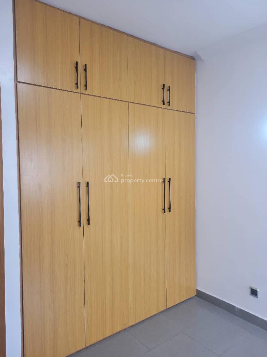 Three Bedroom Terrace with Bq, Lekki Phase 1, Lekki, Lagos, Terraced Duplex for Rent