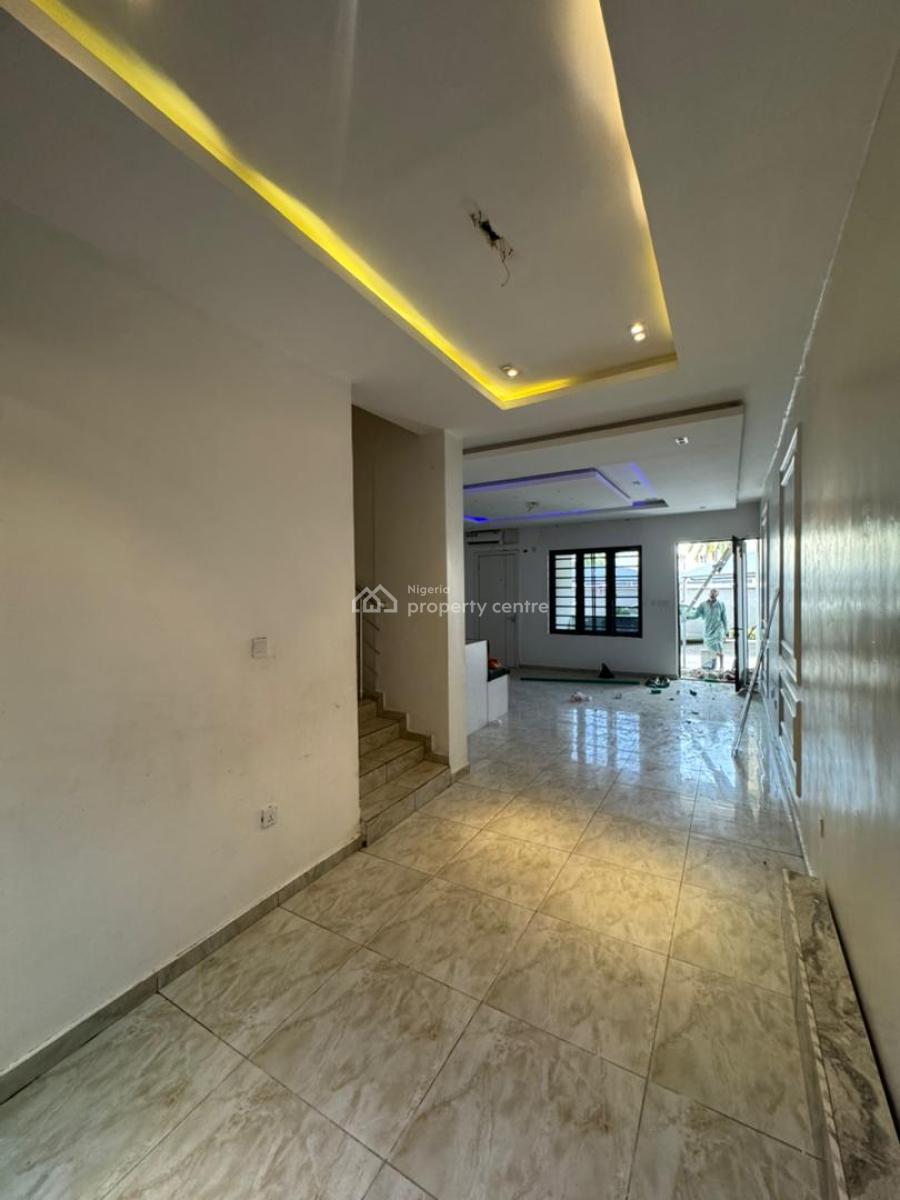 Lovely 4-bedroom Terrace Duplex with Bq, Lekki Phase One, Lekki, Lagos, Terraced Duplex for Rent