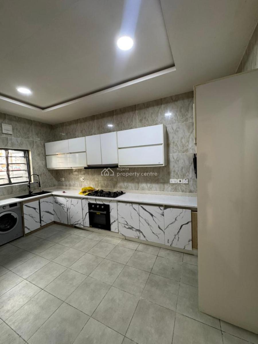 Lovely 4-bedroom Terrace Duplex with Bq, Lekki Phase One, Lekki, Lagos, Terraced Duplex for Rent