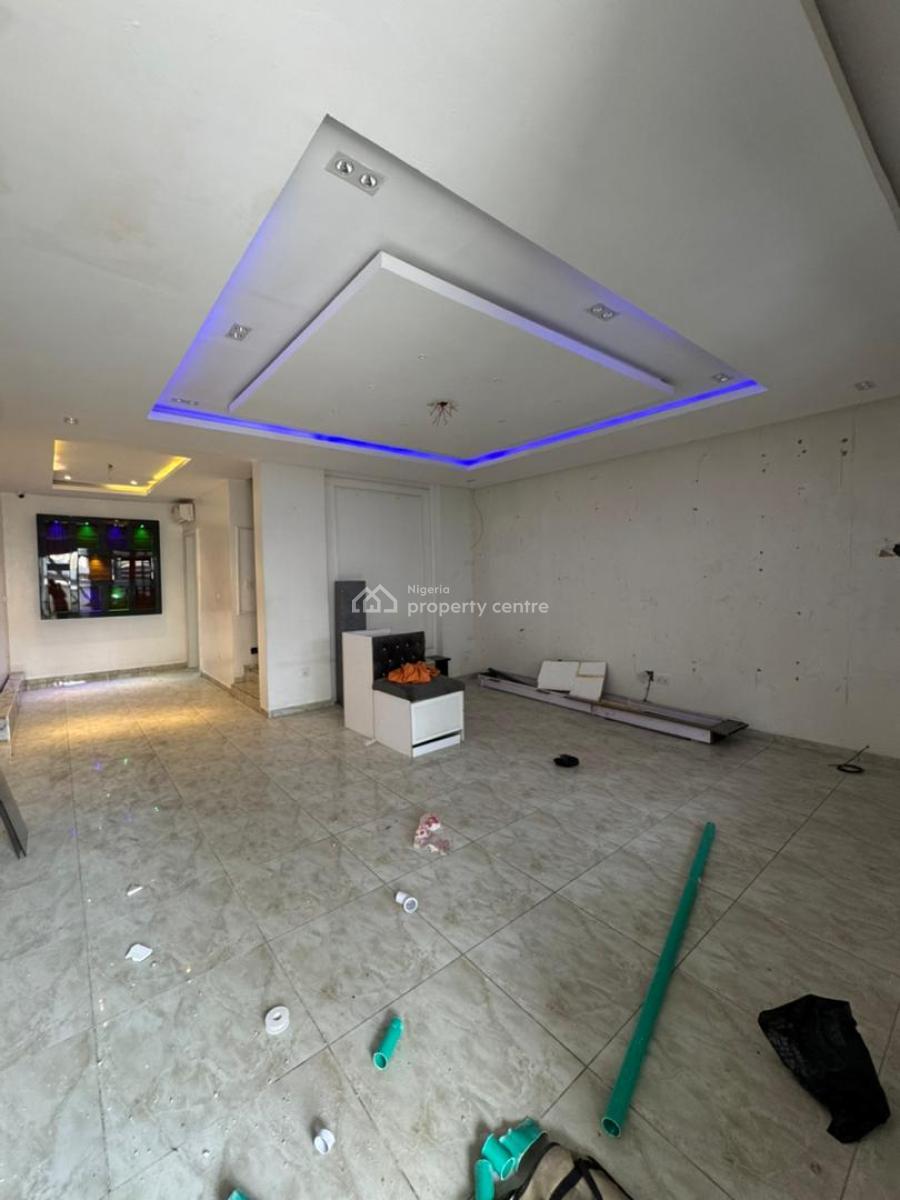 Lovely 4-bedroom Terrace Duplex with Bq, Lekki Phase One, Lekki, Lagos, Terraced Duplex for Rent