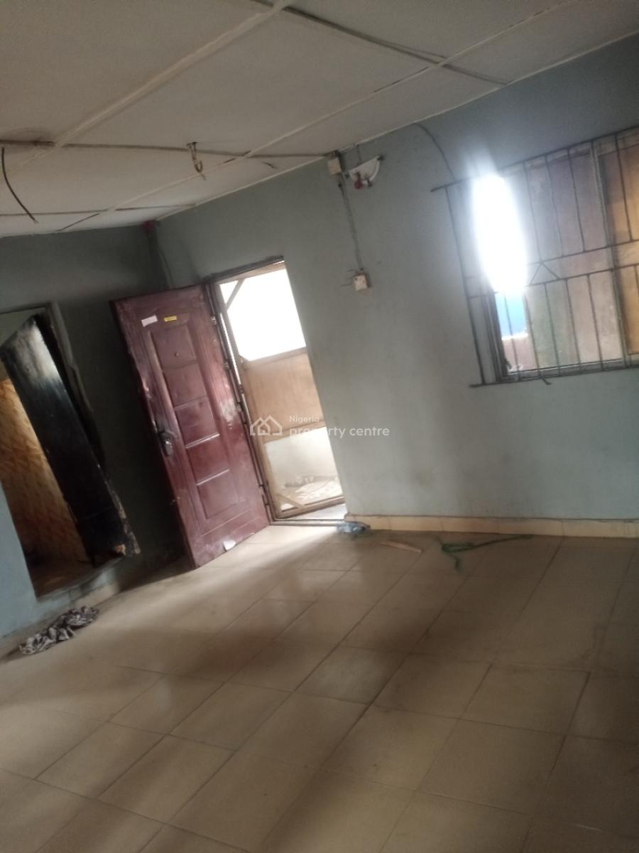 2bedroom, Orile Iganmu, Surulere, Lagos, Flat / Apartment for Rent