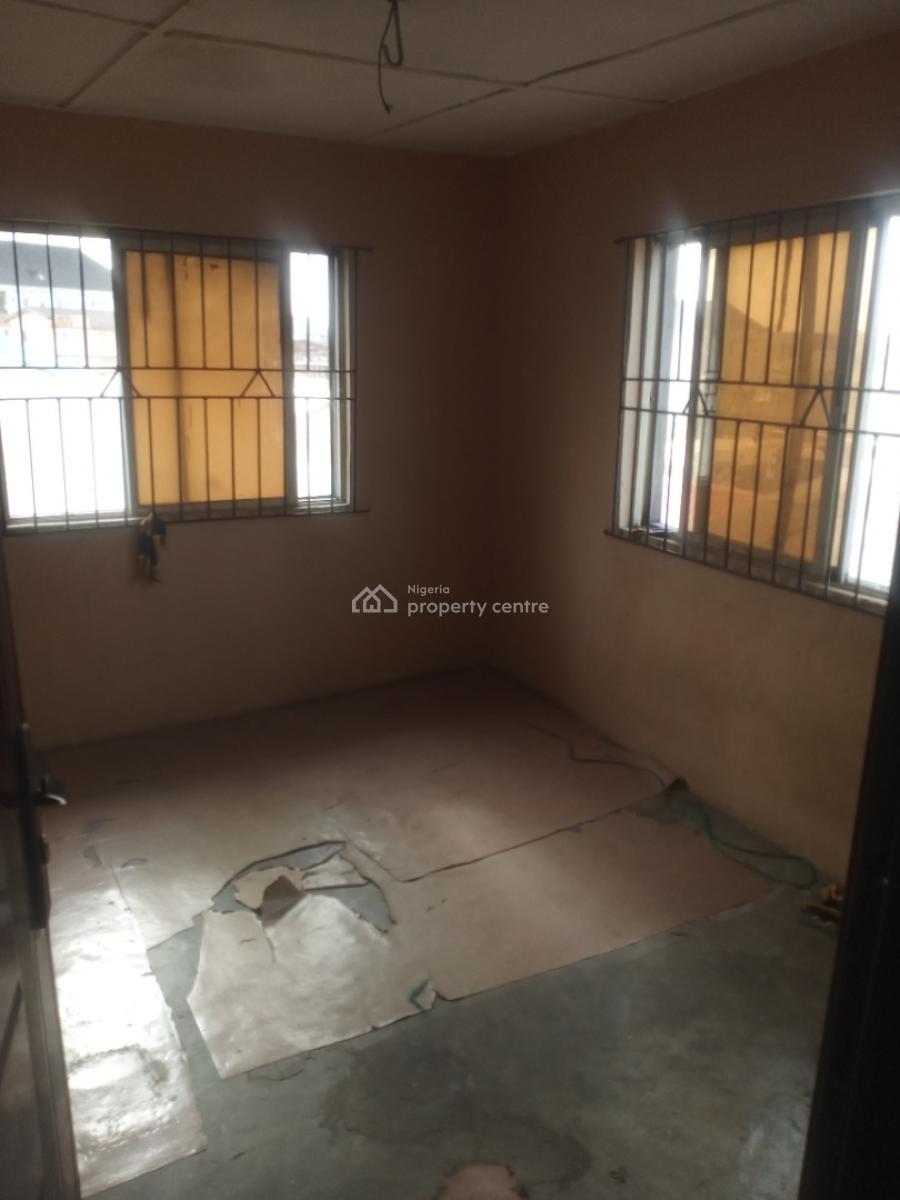2bedroom, Orile Iganmu, Surulere, Lagos, Flat / Apartment for Rent