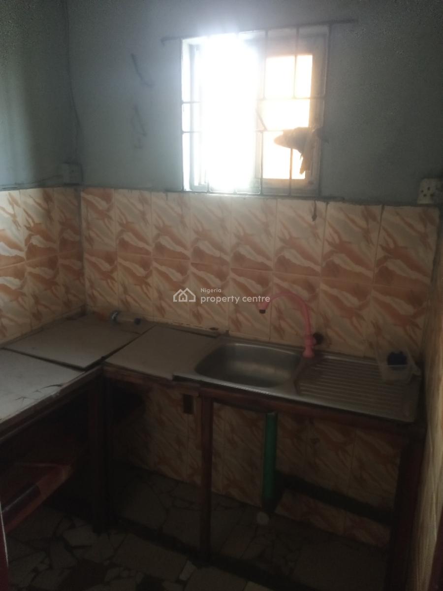 2bedroom, Orile Iganmu, Surulere, Lagos, Flat / Apartment for Rent
