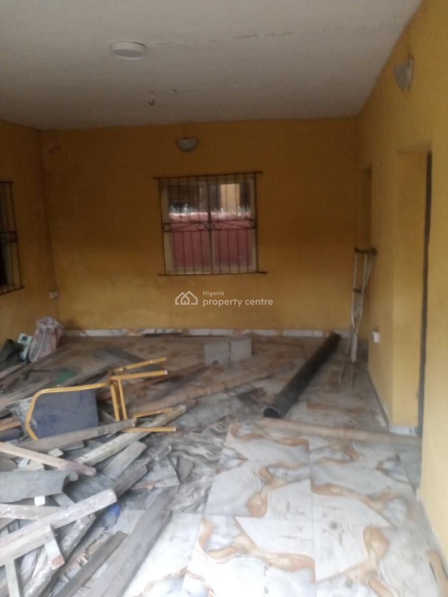 3bedroom, Orile Iganmu, Surulere, Lagos, Flat / Apartment for Rent