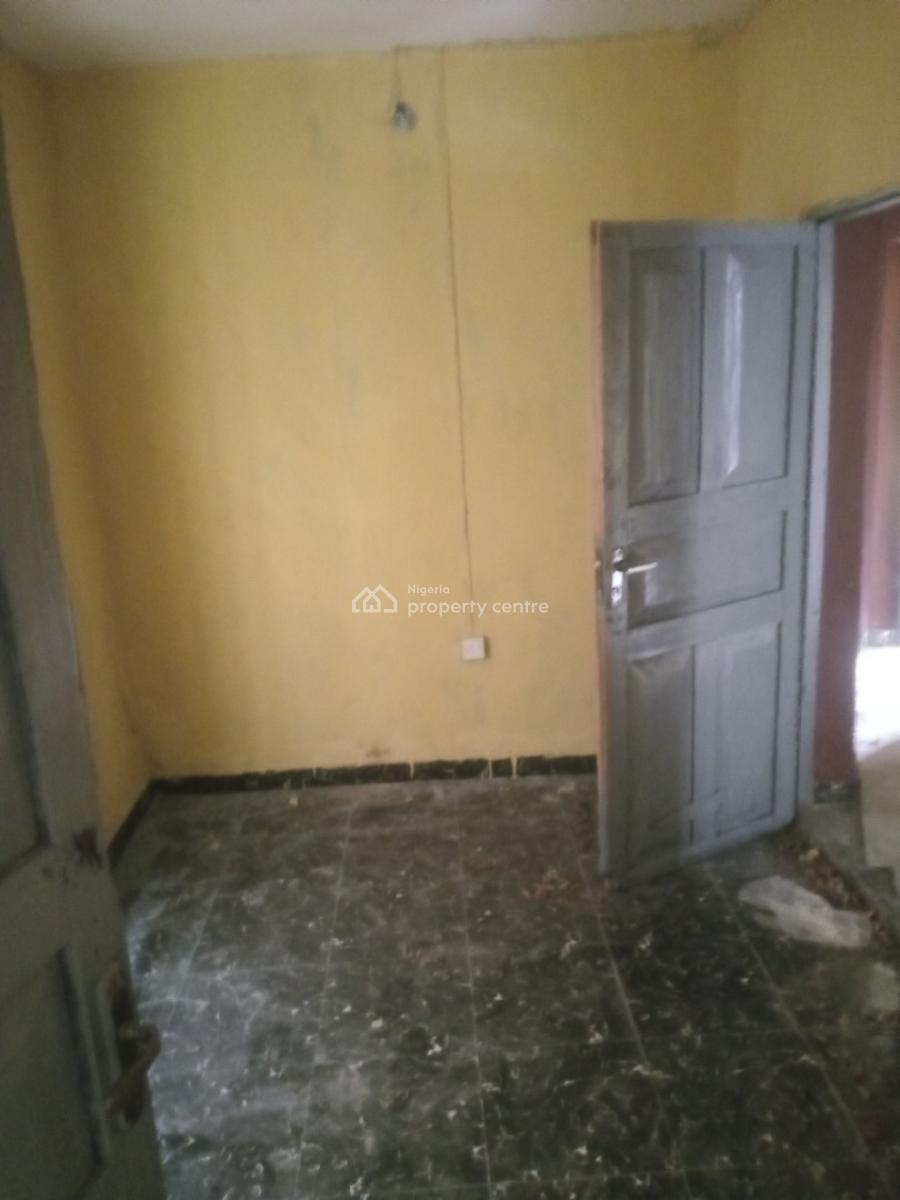 3bedroom, Orile Iganmu, Surulere, Lagos, Flat / Apartment for Rent