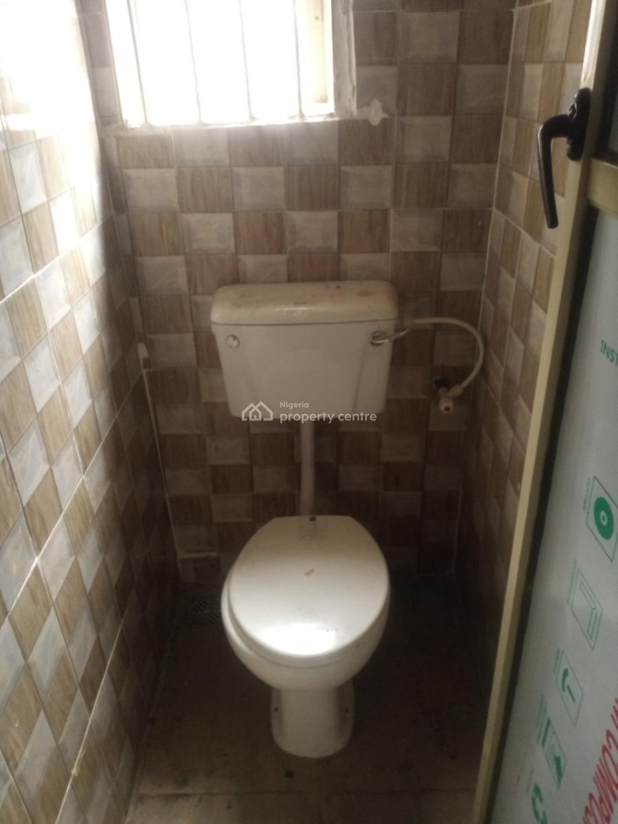 3bedroom, Orile Iganmu, Surulere, Lagos, Flat / Apartment for Rent