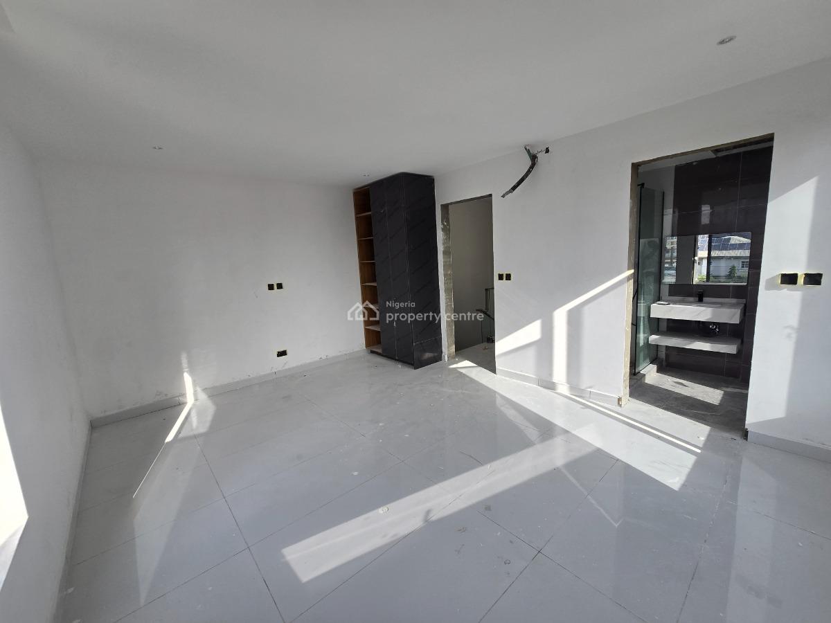 Newly Built 2-bedroom Massionette, Off Admiralty Way, Lekki Phase 1, Lekki, Lagos, Flat / Apartment for Sale