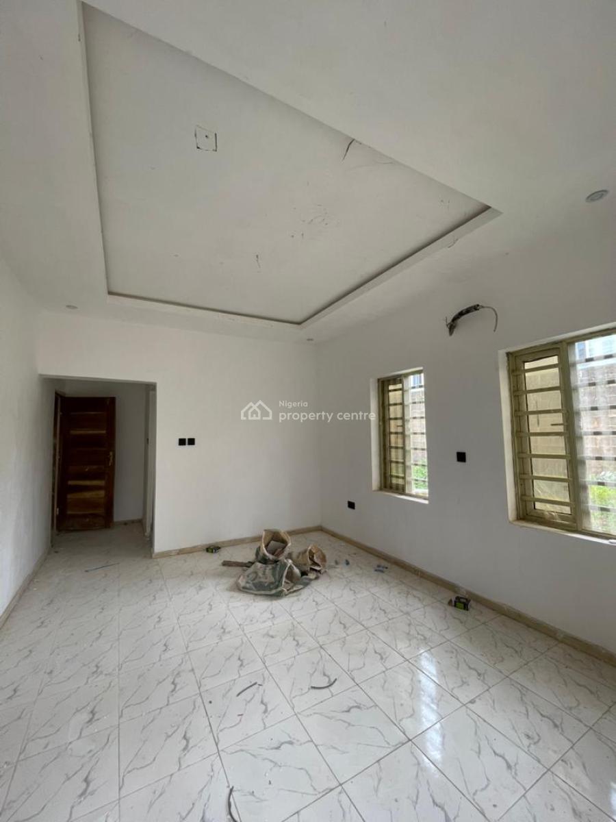 Newly Built 3-bedroom Flat with Modern Facilities., at Kolapo Ishola Gra, Ibadan, Oyo, House for Rent