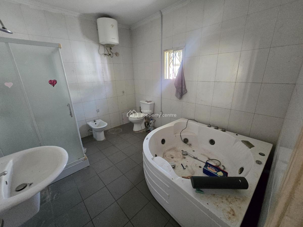 Description: 5-bedroom Semi-detached House Plux a-room Bq, Off Admiralty Road, Lekki Phase 1, Lekki, Lagos, Semi-detached Duplex for Rent