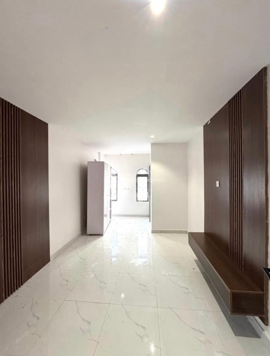 Luxury and Spacious 2 Bedroom Maisonette with Swimming Pool, Lekki Phase 1, Lekki, Lagos, Flat / Apartment for Rent