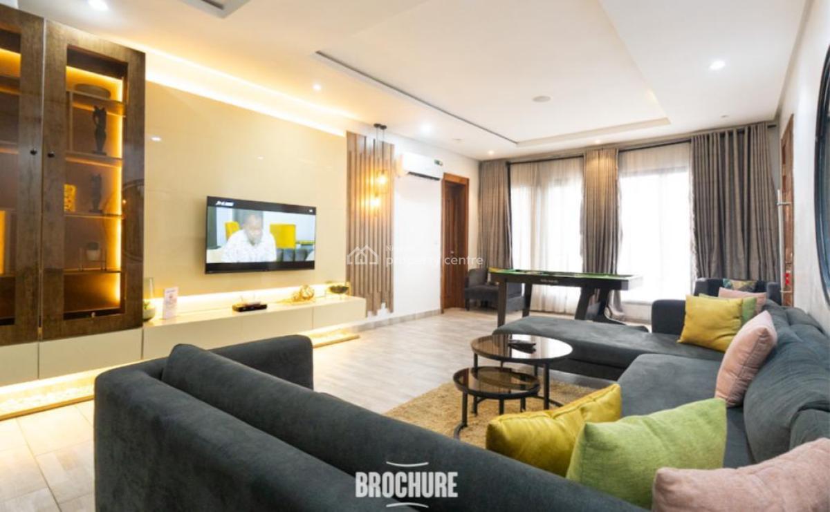 Luxury 3bedroom Apartment with Balcony, Ps5 and Pool, Dedicated Parking Space, Speedy Wifi, Modern Decor, Comfortable Stay, Lekki Phase 1, Lekki, Lagos, Flat / Apartment Short Let