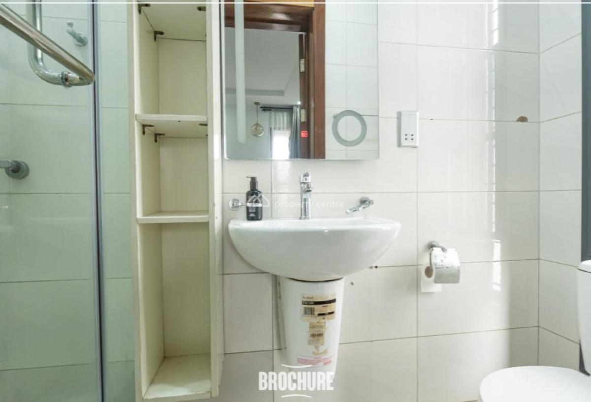 Luxury 3bedroom Apartment with Balcony, Ps5 and Pool, Dedicated Parking Space, Speedy Wifi, Modern Decor, Comfortable Stay, Lekki Phase 1, Lekki, Lagos, Flat / Apartment Short Let