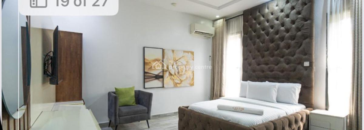 Luxury 3bedroom Apartment with Balcony, Ps5 and Pool, Dedicated Parking Space, Speedy Wifi, Modern Decor, Comfortable Stay, Lekki Phase 1, Lekki, Lagos, Flat / Apartment Short Let