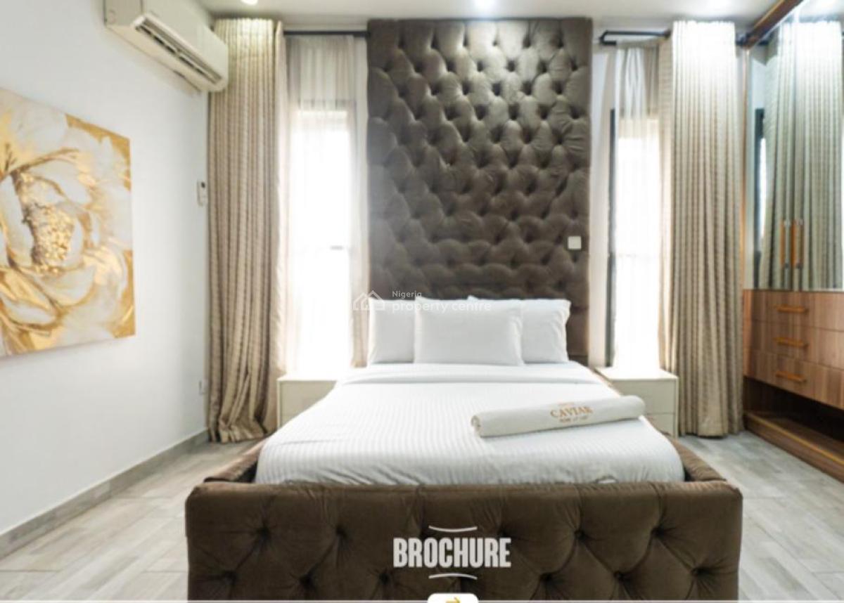 Luxury 3bedroom Apartment with Balcony, Ps5 and Pool, Dedicated Parking Space, Speedy Wifi, Modern Decor, Comfortable Stay, Lekki Phase 1, Lekki, Lagos, Flat / Apartment Short Let