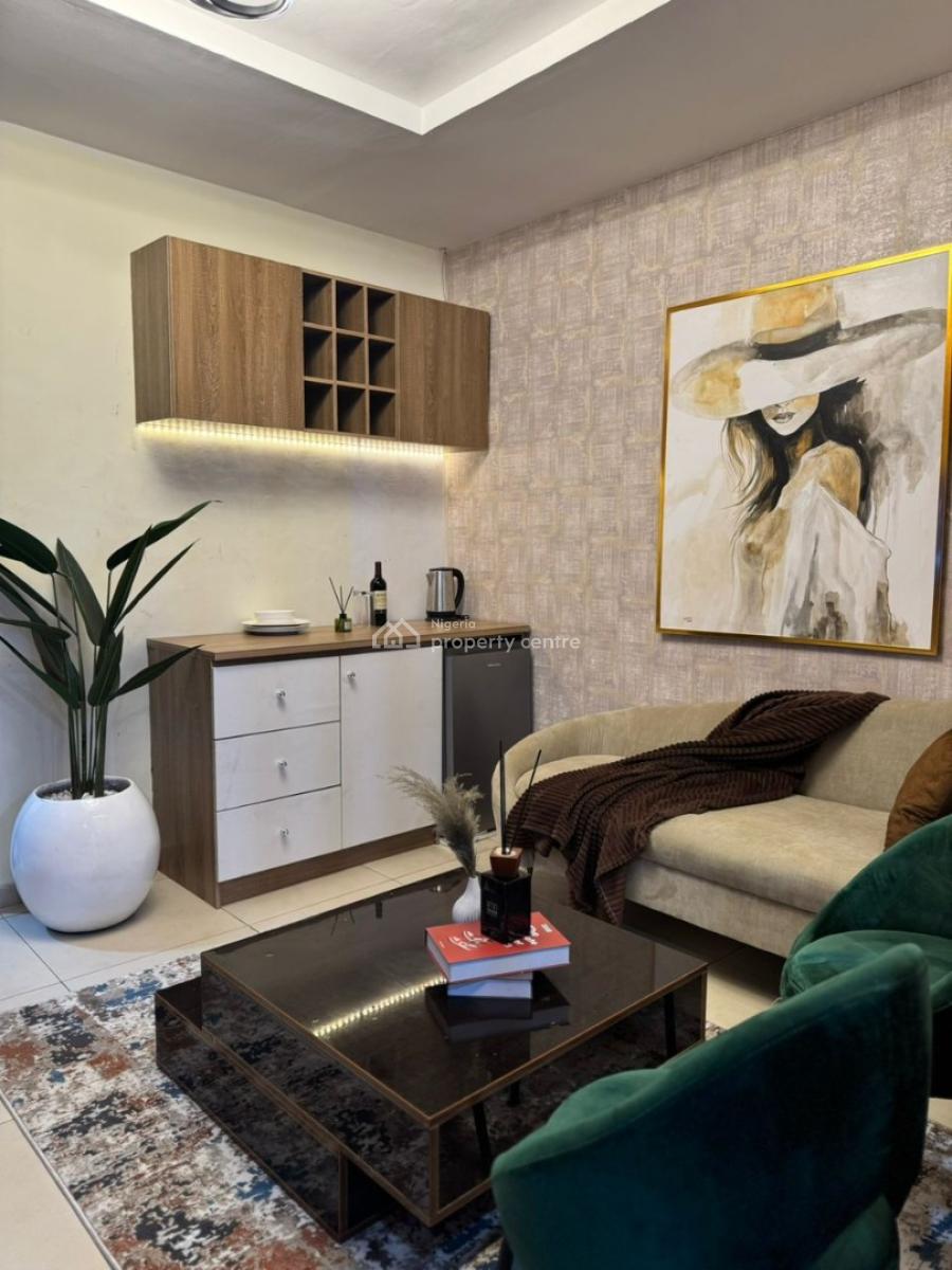 Cozy 1bedroom Apartment with Gym, Pool, Speedy Wi-fi, Free Breakfast, Housekeeping, 24/7 Power, Comfortable and Secure, Ikate Elegushi, Lekki, Lagos, Flat / Apartment Short Let