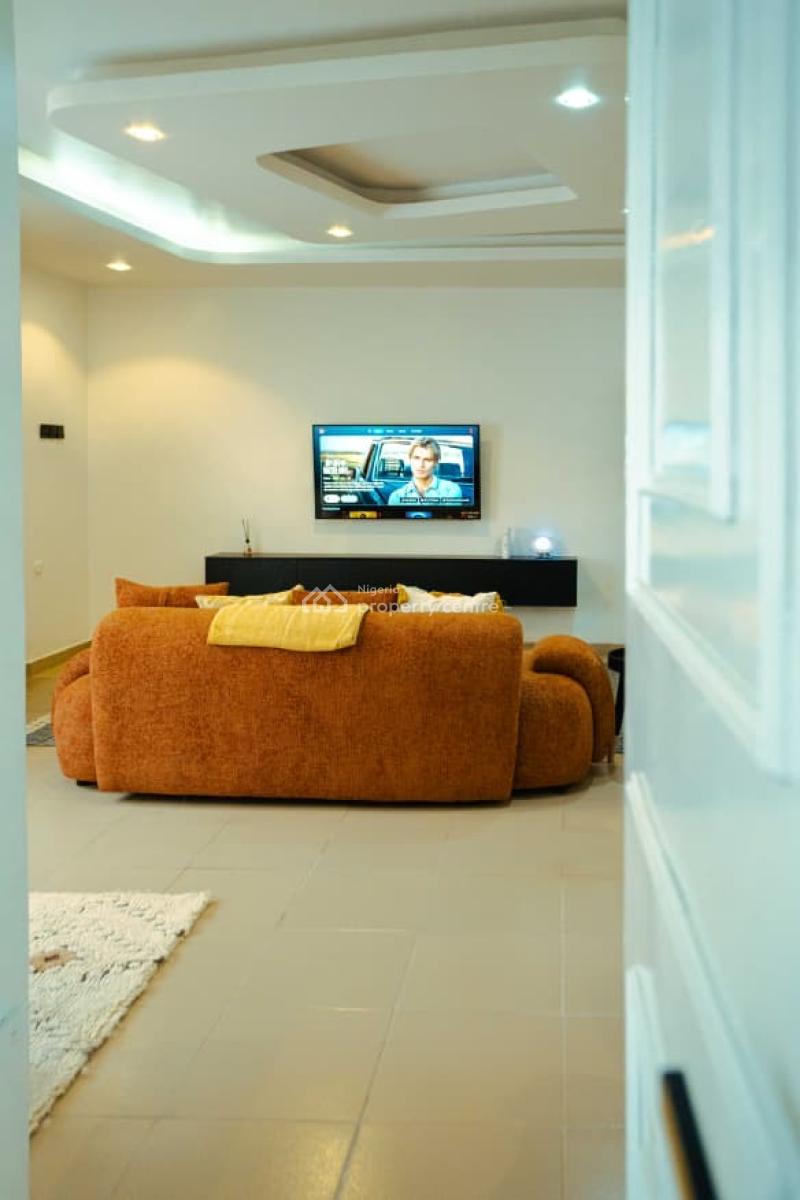 Modern 3-bedroom En-suite Apartment, Gbagada, Gbagada, Lagos, Flat / Apartment Short Let