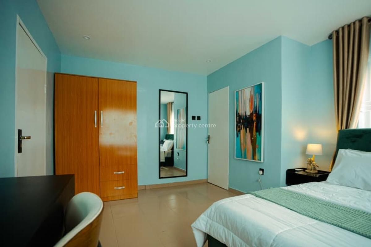 Modern 3-bedroom En-suite Apartment, Gbagada, Gbagada, Lagos, Flat / Apartment Short Let